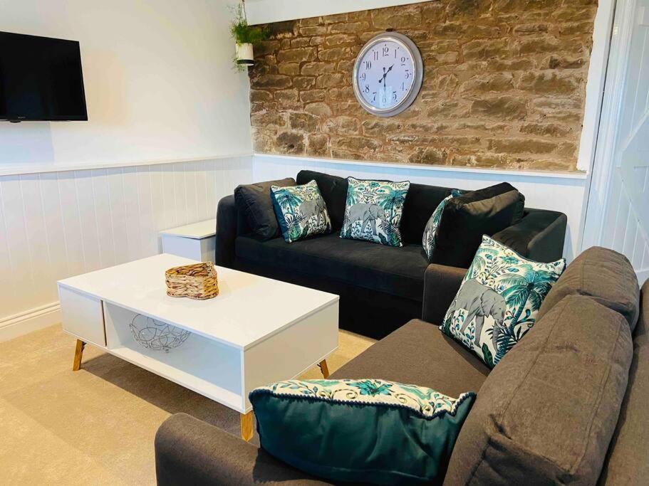 The Mill Stylish Rural Apartment With Beautiful Views Welsh Newton Common Ngoại thất bức ảnh